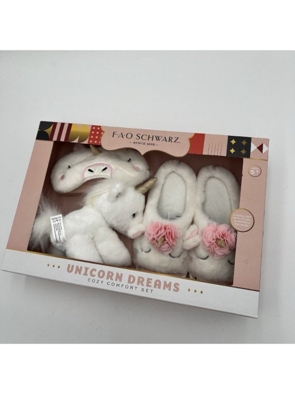 FAO Schwarz Unicorn Dreams Cozy Comfort Set Plush Slippers Eye Mask New In Box